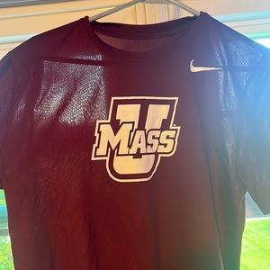 UMASS Nike t shirt. Excellent condition